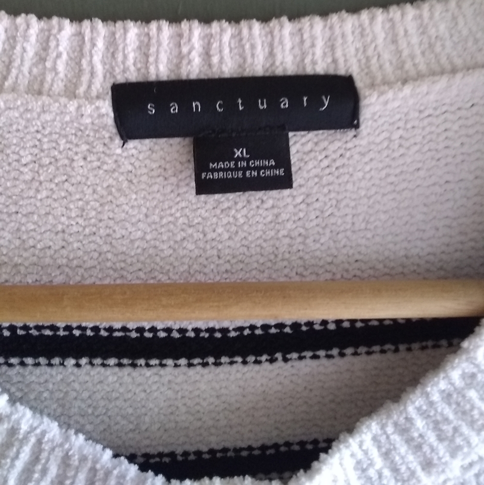 Sanctuary Top - Picture 3 of 4